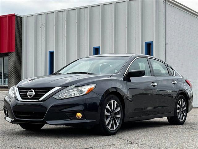 $10990 : 2017 Altima 2.5 SV image 4