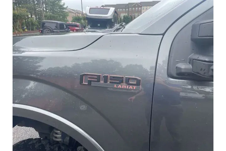 $28839 : Ford F-150 2019 4x4 Lariat 4 image 6