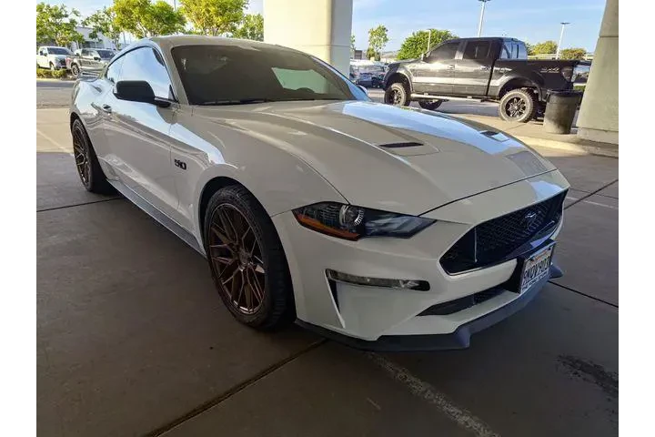 $29950 : Ford Mustang 2019 GT 2dr Fas image 1