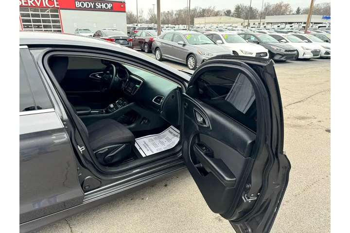 $6980 : 2015 200 4dr Sdn Limited FWD image 8