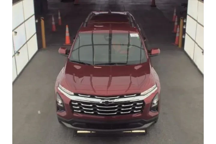 $24693 : Chevrolet Equinox 2025 LT 4d image 2