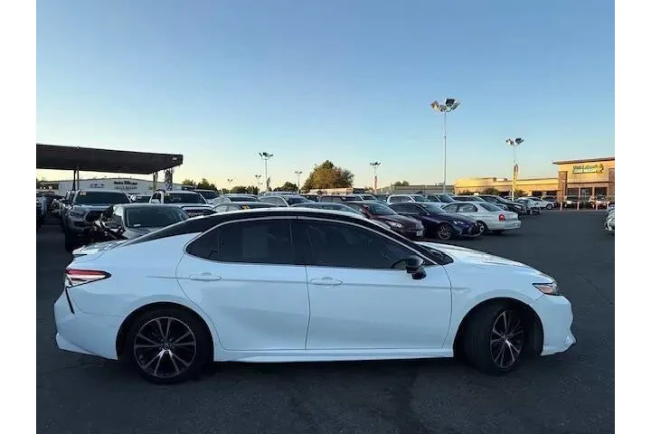 $18495 : Toyota Camry 2020 SE 4dr Sed image 8