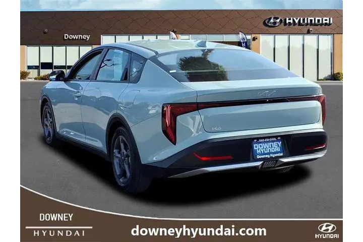 $21823 : Kia K4 2025 LXS 4dr Sedan image 4