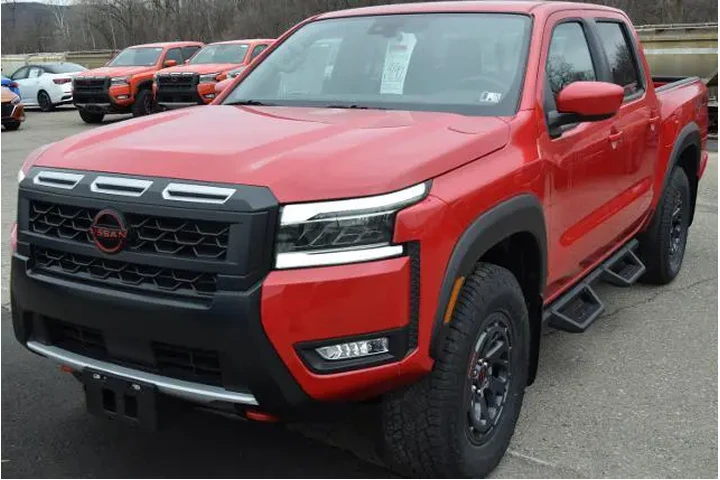 $39900 : Nissan Frontier 2025 4x4 PRO image 4