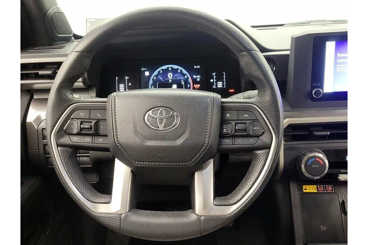 $37998 : Toyota Tacoma 2024 4x4 SR5 4 image 10