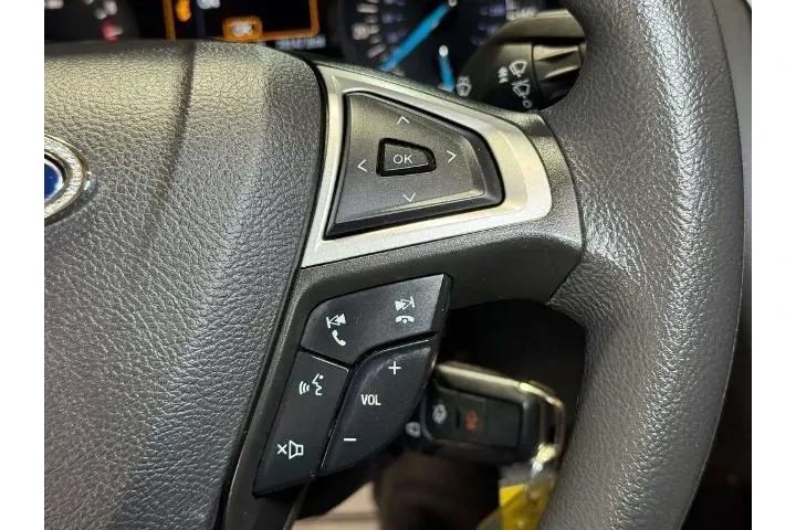 $10495 : Ford Fusion 2016 SE 4dr Seda image 10