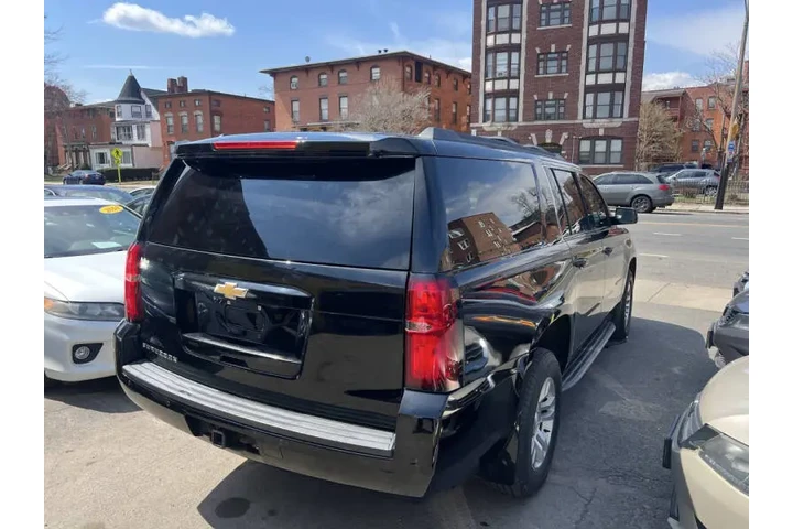 $16999 : 2016 Suburban LS image 10
