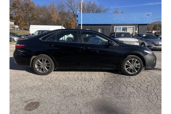 $13999 : 2017 Camry SE image 5