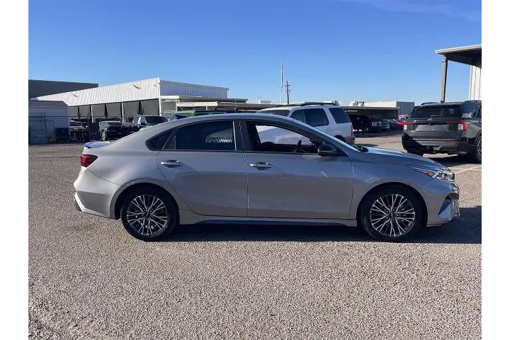 $18591 : Kia Forte 2023 GT-Line 4dr S image 6