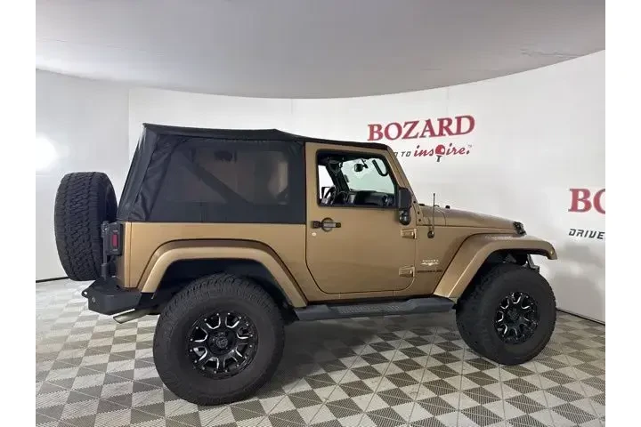 $16000 : Jeep Wrangler 2015 4x4 Sahar image 9