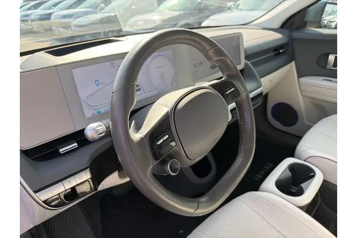 $22991 : Hyundai IONIQ 5 2022 AWD Lim image 9