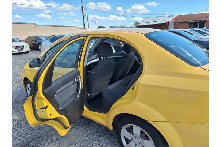 2010 Aveo LT image 8