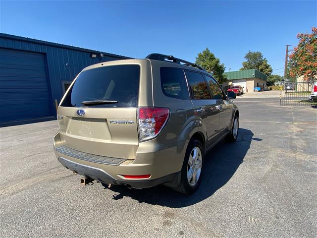 $7988 : 2009 Forester 2.5 X Premium, image 7