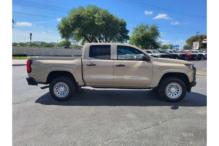$27500 : Chevrolet Colorado 2024 4x2 image 2