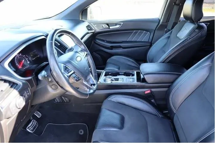 $15631 : Ford Edge 2019 AWD ST 4dr Cr image 10