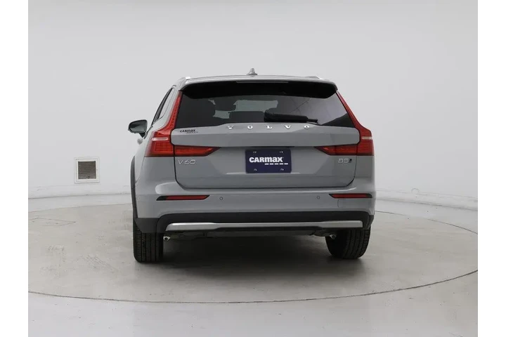 $38998 : Volvo V60 Cross Country 2025 image 6