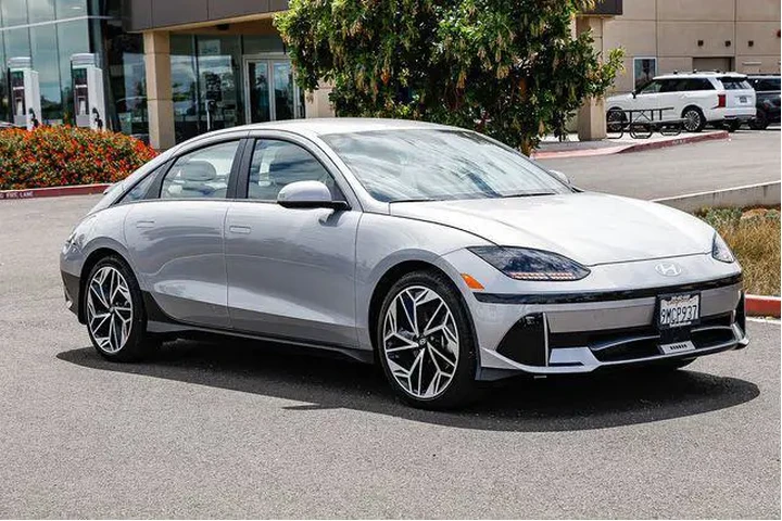$25991 : Hyundai IONIQ 6 2024 SEL 4dr image 3