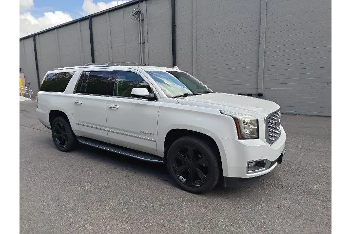 $30990 : GMC Yukon XL 2019 4x4 Denali image 1