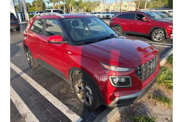 $15988 : Hyundai VENUE 2022 Limited 4 image 2