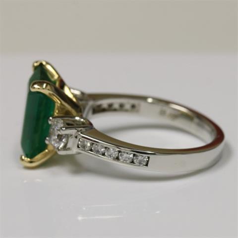 $9290 : real emerald engagement rings image 2