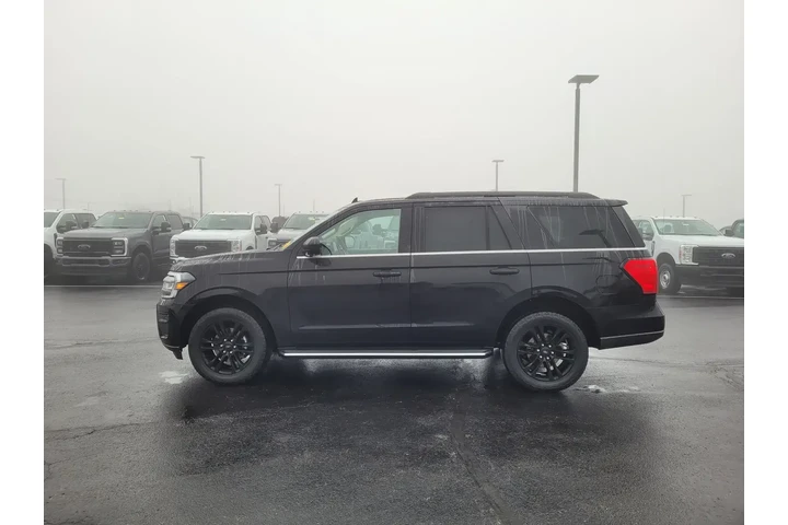 $39988 : Ford Expedition 2022 4x4 XLT image 7