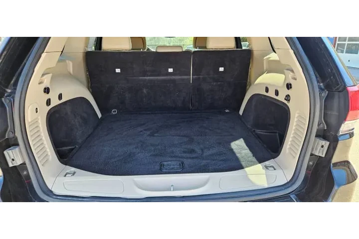 $15990 : 2020 Grand Cherokee Limited image 8