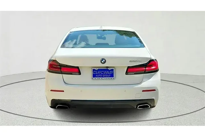 $30998 : BMW 5 Series 2023 530e 4dr S image 4