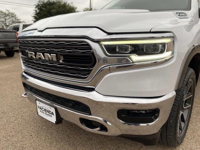 $51703 : 2022 RAM 1500 Limited image 8