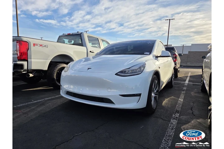 $25995 : Tesla Model Y 2021 AWD Long image 1