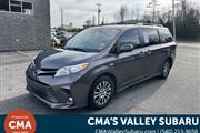 PRE-OWNED  TOYOTA SIENNA XLE