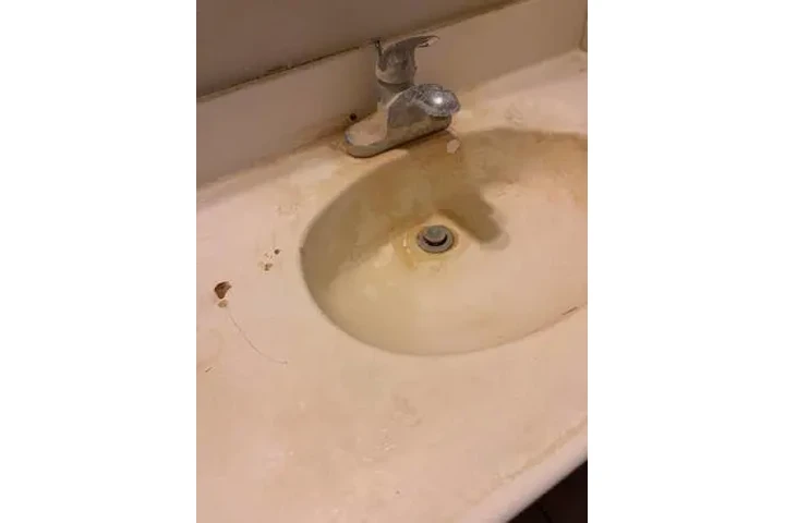 Family house cleaning services image 2