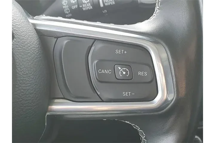 $27700 : Jeep Wrangler Unlimited 2022 image 10