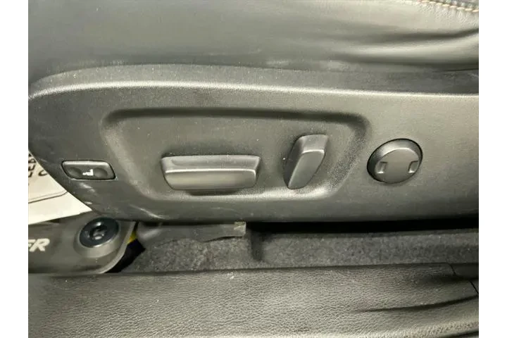 $29911 : Toyota Highlander 2019 AWD X image 10