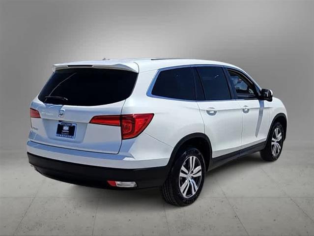 $19990 : Pre-Owned 2017 Honda Pilot EX image 8