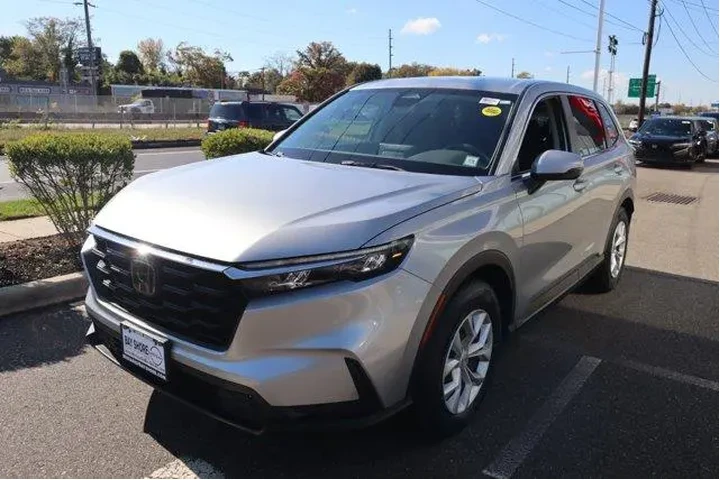 $25256 : Honda CR-V 2024 LX 4dr SUV image 9