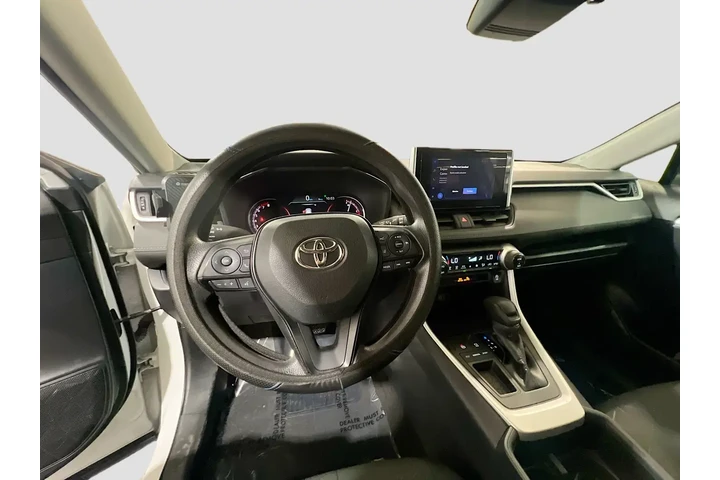 $25850 : Toyota RAV4 2023 XLE 4dr SUV image 8