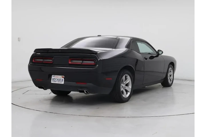 $18998 : Dodge Challenger 2018 SXT 2d image 8