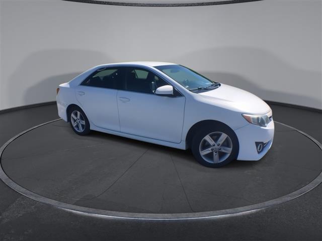 $13400 : PRE-OWNED 2014 TOYOTA CAMRY SE image 2