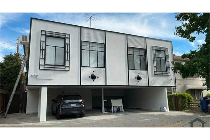 $1885 : Beautiful 2BED 1BA Apt in LA image 1