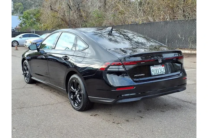 $27753 : Honda Accord 2025 SE 4dr Sed image 7