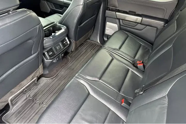 $39913 : Ford F-150 2022 4x4 XLT 4dr image 4