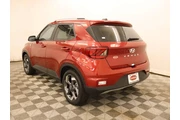 $21793 : Hyundai VENUE 2026 SEL 4dr C thumbnail