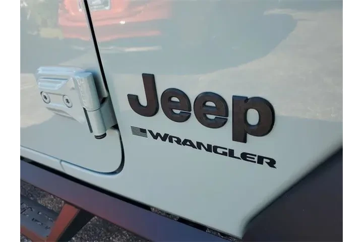 $29590 : Jeep Wrangler 2023 4x4 Willy image 7