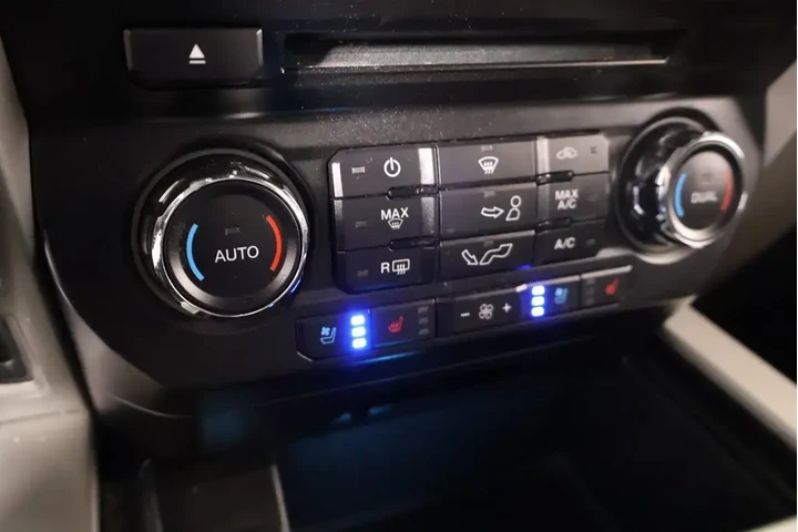 $22497 : Ford F-150 2018 4x2 Lariat 4 image 8