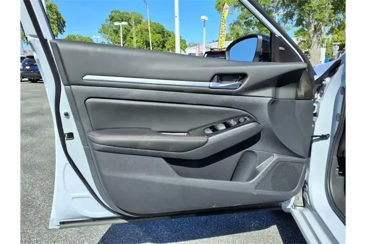 $26995 : Nissan Altima 2025 2.5 SR 4d image 10