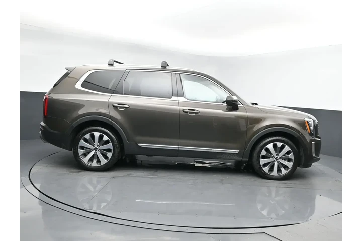 $26995 : Kia Telluride 2022 EX 4dr SU image 3