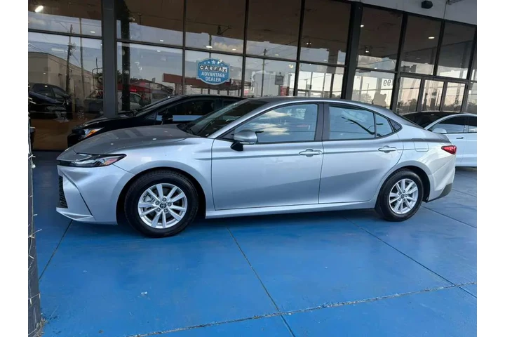 $1500 : CAMRY LE image 2