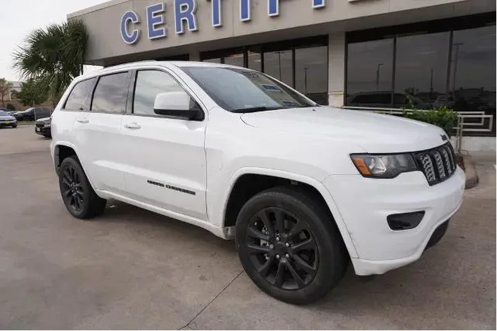 $22888 : Jeep Grand Cherokee 2021 4x4 image 1