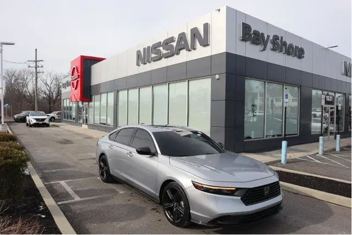 $25234 : Honda Accord Hybrid 2024 Spo image 1