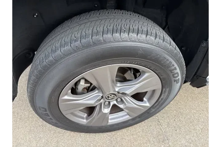 $28927 : Toyota RAV4 2022 XLE 4dr SUV image 10